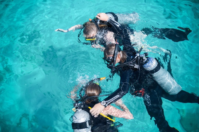 diving blue bay curacao