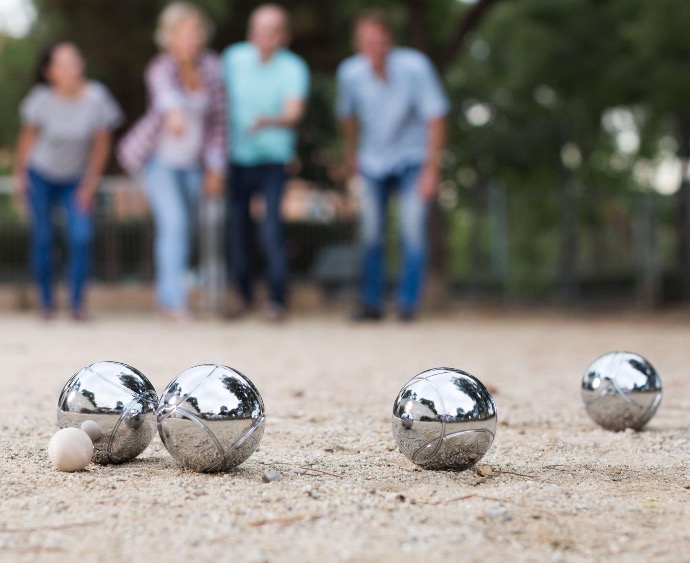 Jeu des boulles court